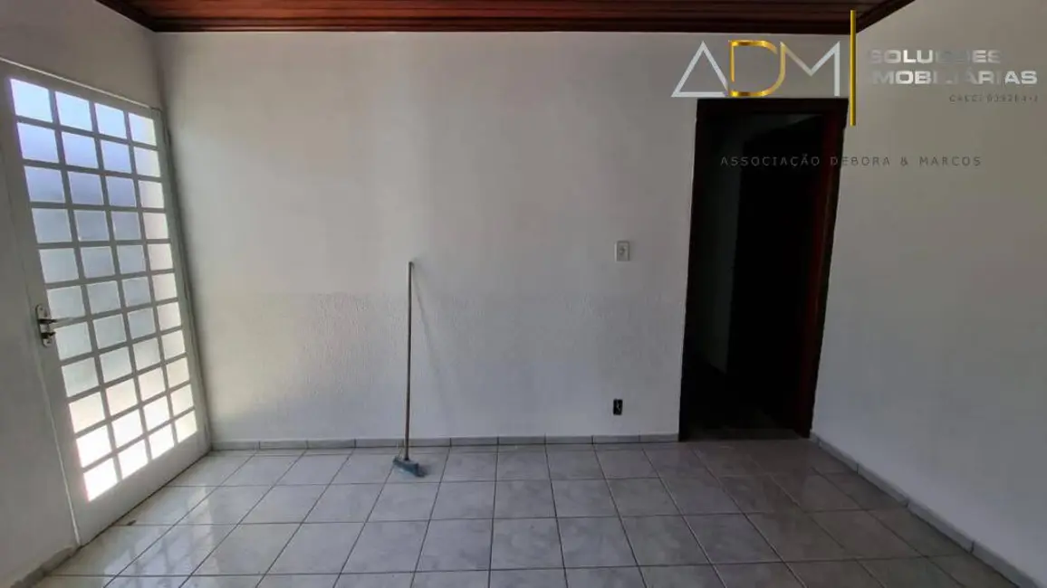 Foto 9 de Casa com 3 quartos à venda, 140m2 em Botucatu - SP