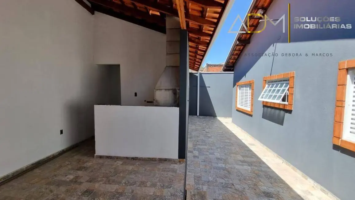 Foto 1 de Casa com 3 quartos à venda, 140m2 em Botucatu - SP