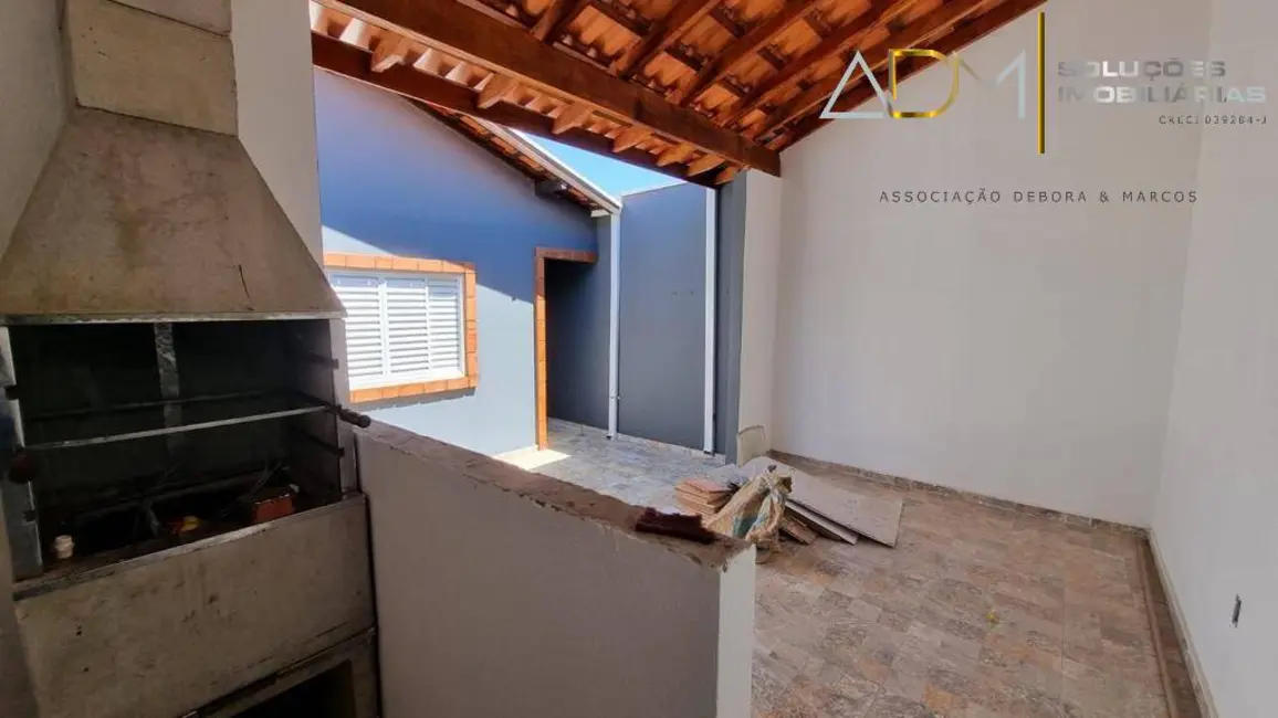 Foto 2 de Casa com 3 quartos à venda, 140m2 em Botucatu - SP