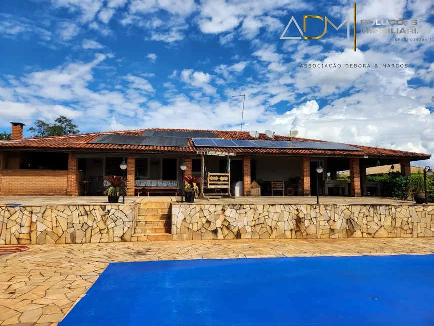 Foto 3 de Chácara com 4 quartos à venda, 6000m2 em Chácara Recreio Vista Alegre, Botucatu - SP