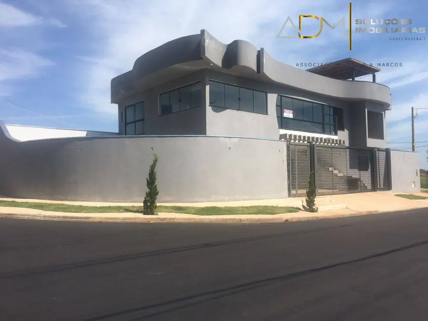 Foto 4 de Casa com 4 quartos à venda, 286m2 em Residencial Ouro Verde, Botucatu - SP