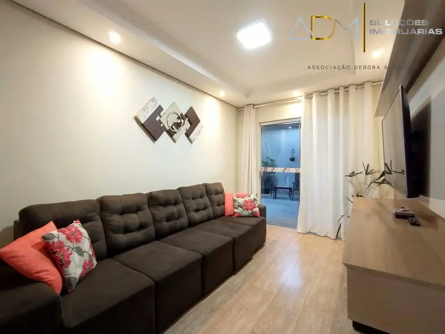 Foto 8 de Casa com 2 quartos à venda, 200m2 em Botucatu - SP