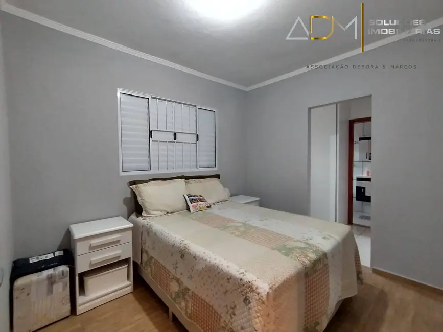 Foto 9 de Casa com 2 quartos à venda, 200m2 em Botucatu - SP