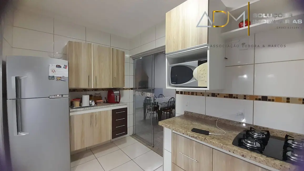 Foto 3 de Casa com 2 quartos à venda, 200m2 em Botucatu - SP