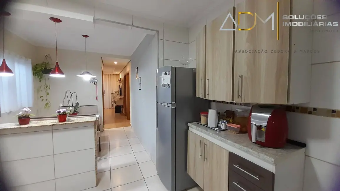 Foto 6 de Casa com 2 quartos à venda, 200m2 em Botucatu - SP