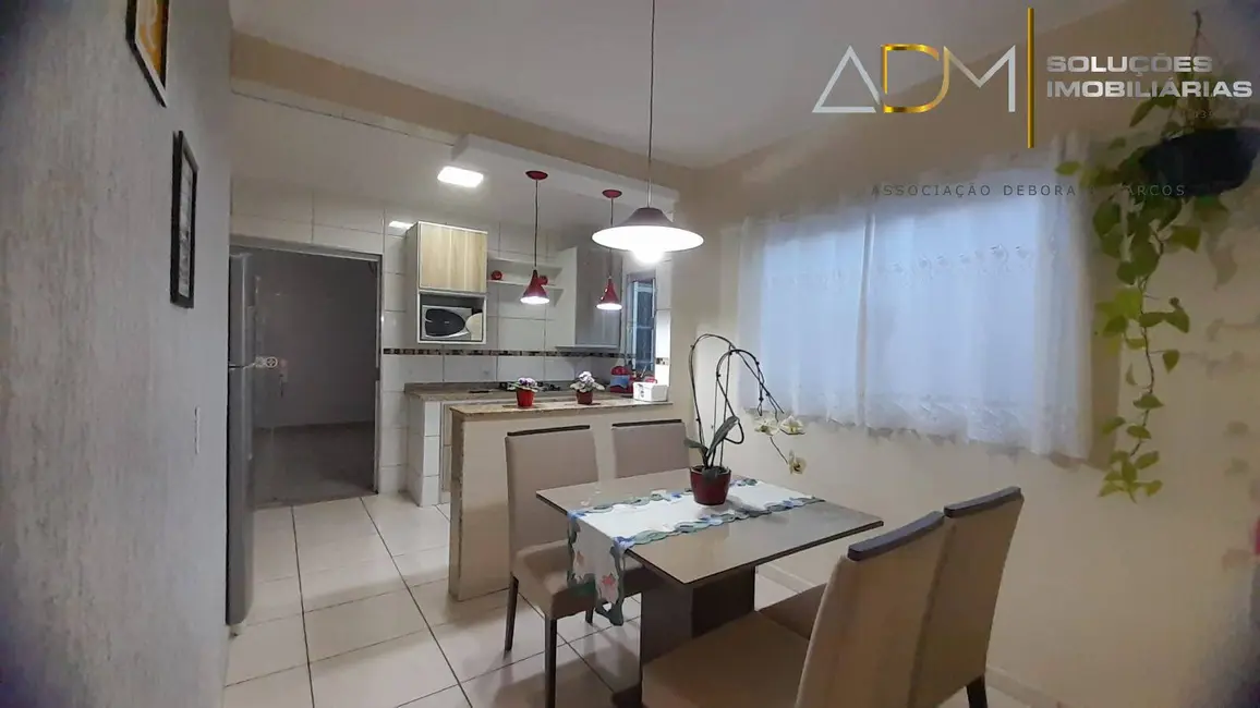 Foto 7 de Casa com 2 quartos à venda, 200m2 em Botucatu - SP