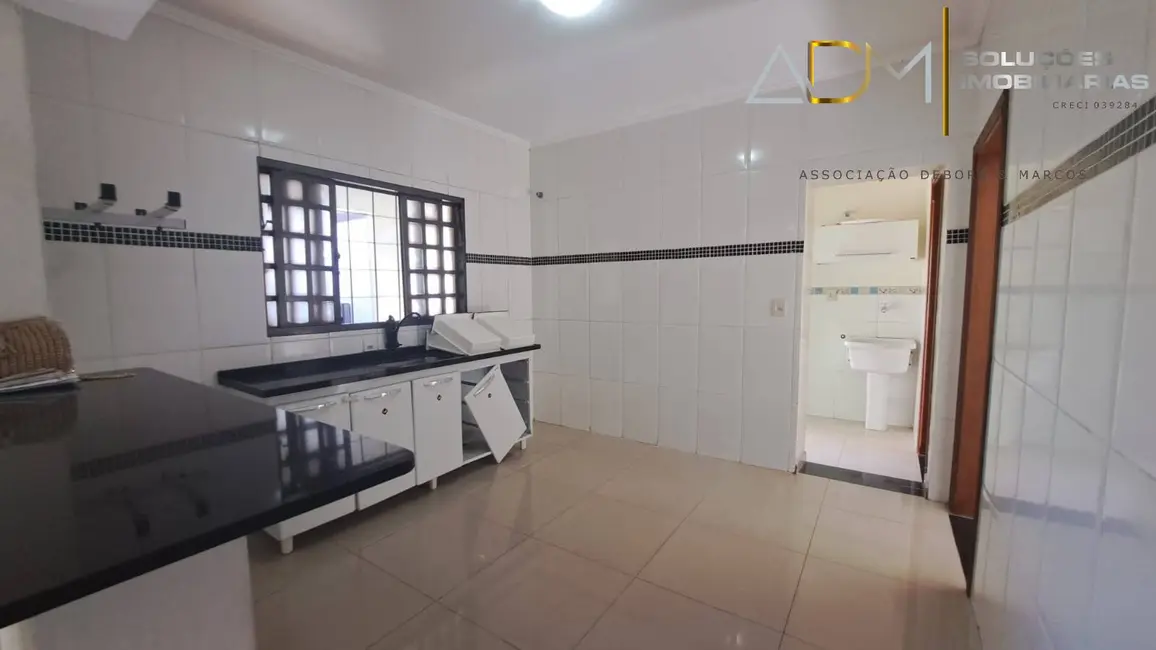 Foto 3 de Casa com 2 quartos à venda, 152m2 em Vila Carmelo, Botucatu - SP