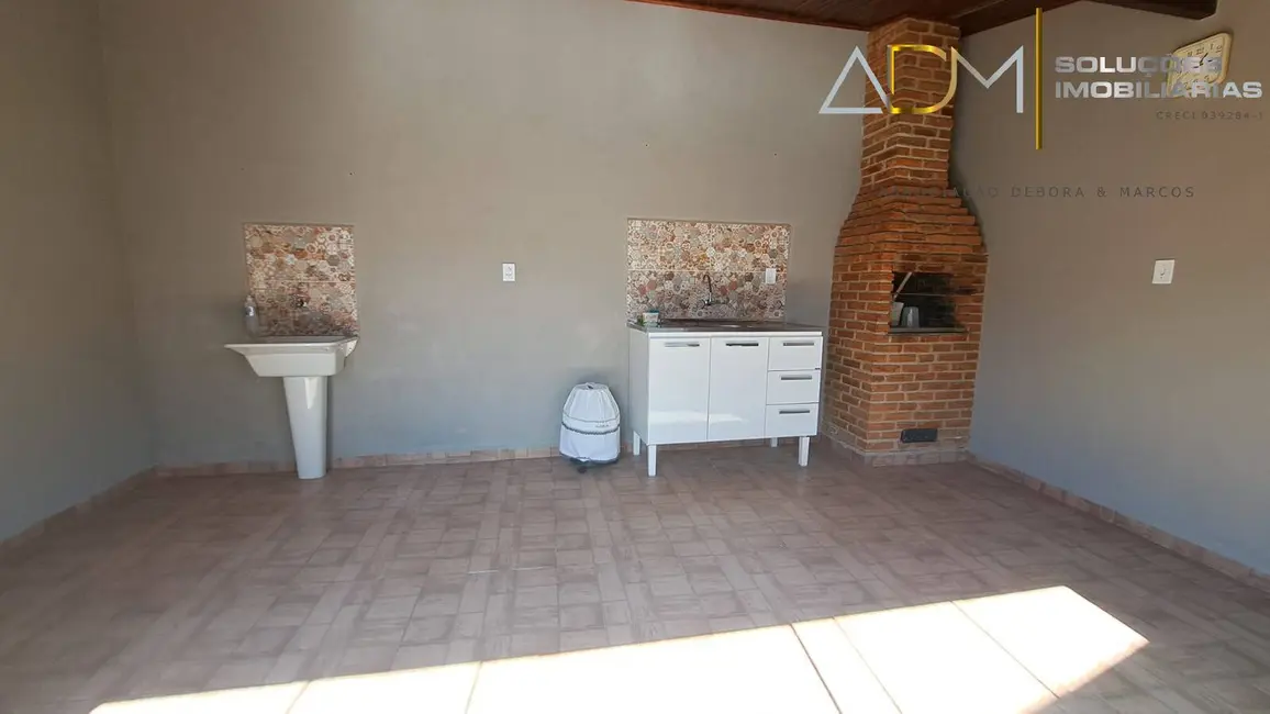 Foto 8 de Casa com 2 quartos à venda, 138m2 em Jardim Chácara dos Pinheiros, Botucatu - SP