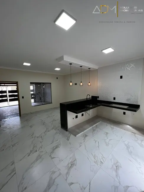 Foto 2 de Casa com 2 quartos à venda, 125m2 em Residencial Ouro Verde, Botucatu - SP