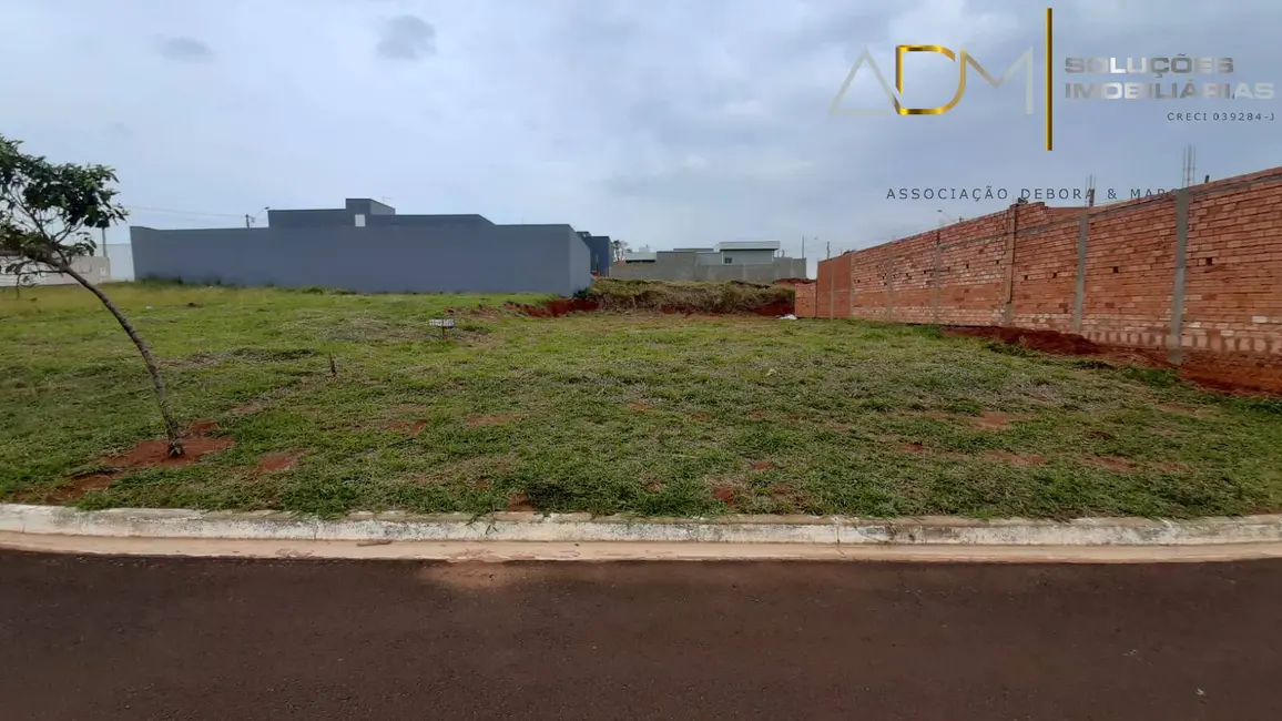 Foto 2 de Terreno / Lote à venda, 282m2 em Villas Paraíso, Botucatu - SP