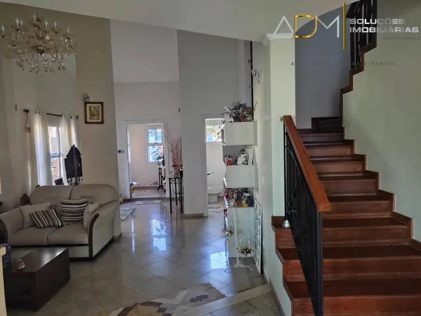 Foto 9 de Sobrado com 5 quartos à venda, 760m2 em Botucatu - SP