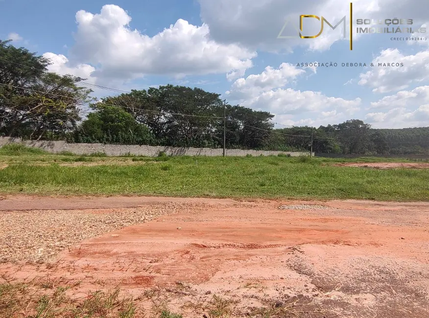 Foto 3 de Terreno / Lote à venda, 720m2 em Sociedade Hípica de Botucatu, Botucatu - SP