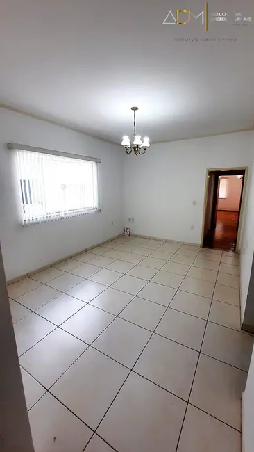 Foto 4 de Casa com 3 quartos à venda, 242m2 em Centro, Botucatu - SP