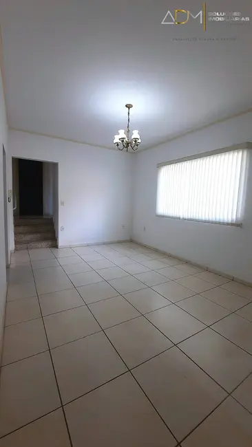Foto 7 de Casa com 3 quartos à venda, 242m2 em Centro, Botucatu - SP