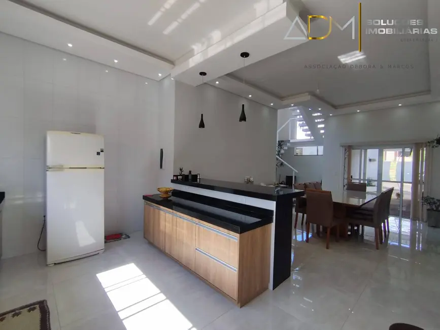 Foto 7 de Casa com 5 quartos à venda, 372m2 em Jardim Chácara dos Pinheiros, Botucatu - SP