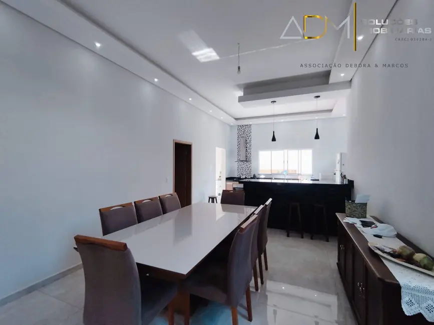 Foto 9 de Casa com 5 quartos à venda, 372m2 em Jardim Chácara dos Pinheiros, Botucatu - SP