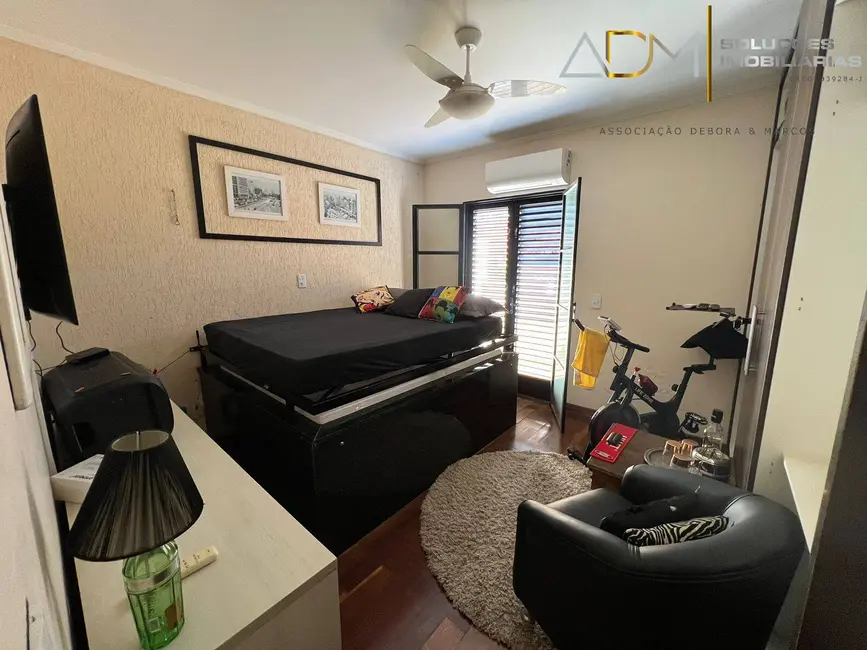 Foto 9 de Sobrado com 3 quartos à venda, 106m2 em Botucatu - SP