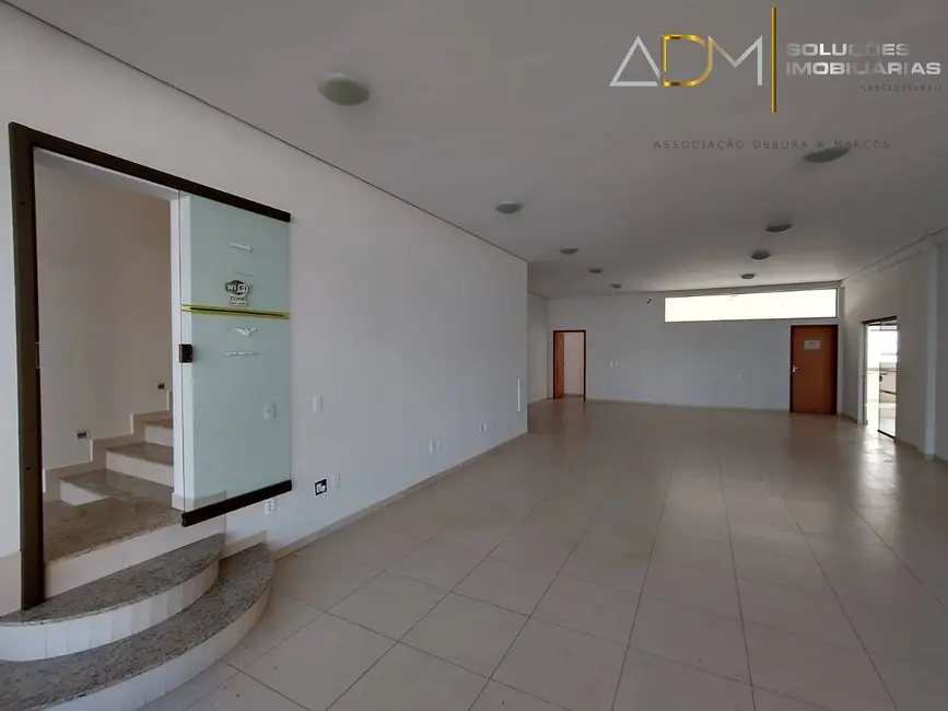 Foto 2 de Sala Comercial para alugar, 300m2 em Centro, Botucatu - SP