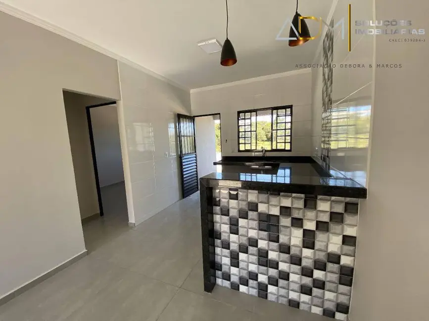 Casa com 2 quartos à venda, 180m2 em Botucatu - SP - imagem 4 Foto 4 de Casa com 2 quartos à venda, 180m2 em Botucatu - SP