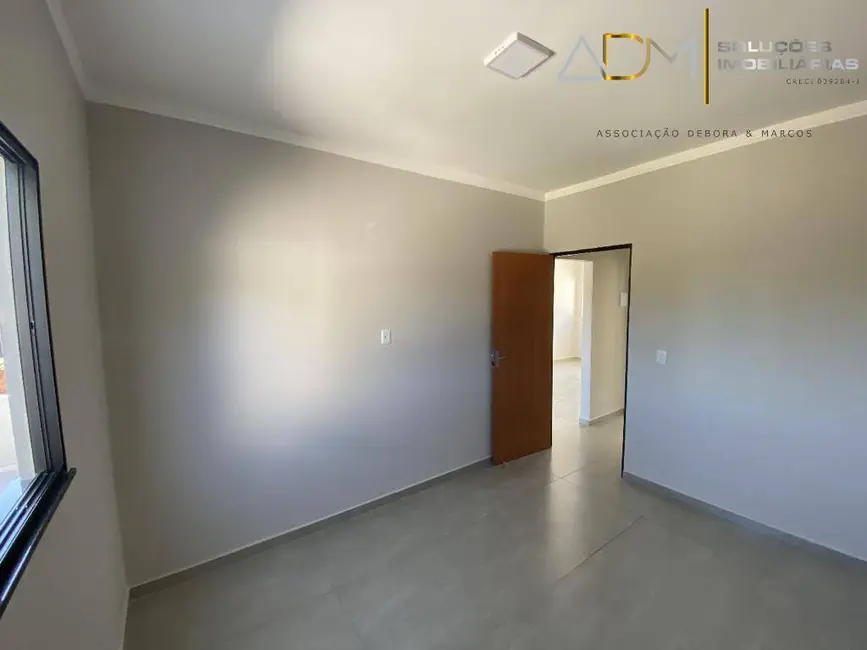 Casa com 2 quartos à venda, 180m2 em Botucatu - SP - imagem 9 Foto 9 de Casa com 2 quartos à venda, 180m2 em Botucatu - SP