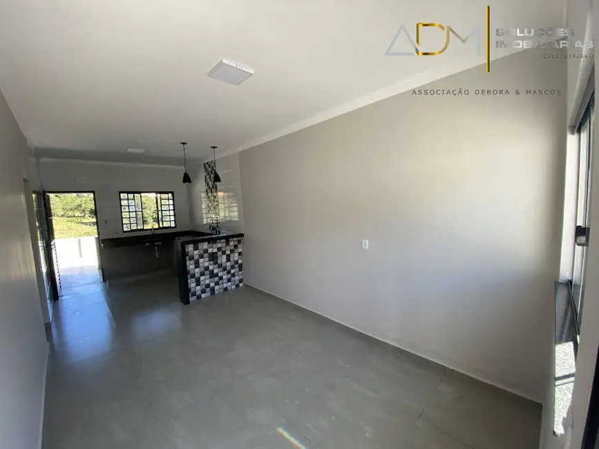 Casa com 2 quartos à venda, 180m2 em Botucatu - SP - imagem 2 Foto 2 de Casa com 2 quartos à venda, 180m2 em Botucatu - SP