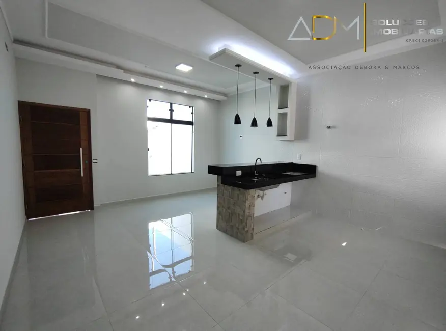 Foto 2 de Casa com 2 quartos à venda, 137m2 em Lívia, Botucatu - SP