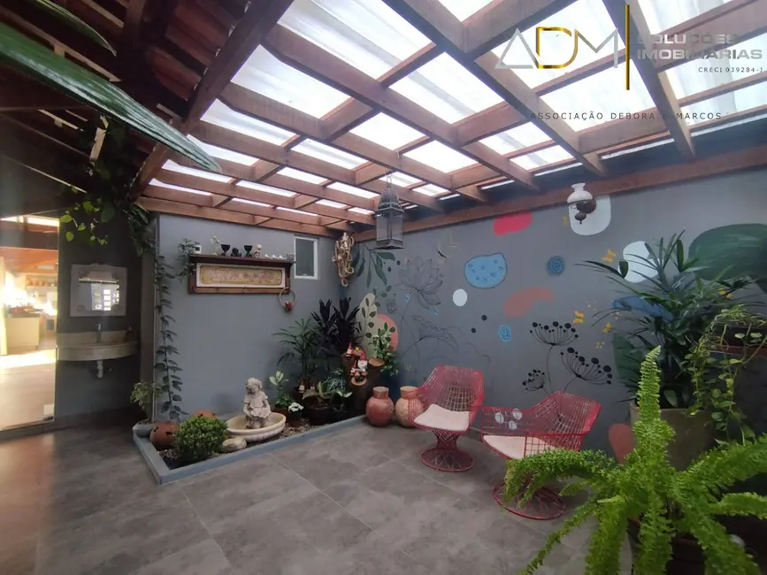 Foto 8 de Sobrado com 3 quartos à venda, 420m2 em Colinas do Paraíso, Botucatu - SP