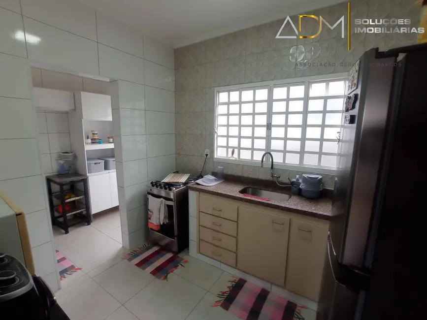 Foto 8 de Casa com 3 quartos à venda, 300m2 em Vila Cidade Jardim, Botucatu - SP