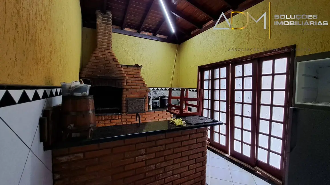 Foto 9 de Sobrado com 4 quartos à venda, 360m2 em Jardim Aeroporto, Botucatu - SP