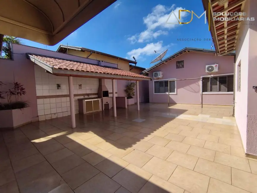 Foto 3 de Casa com 3 quartos à venda, 350m2 em Vila Lavapés, Botucatu - SP