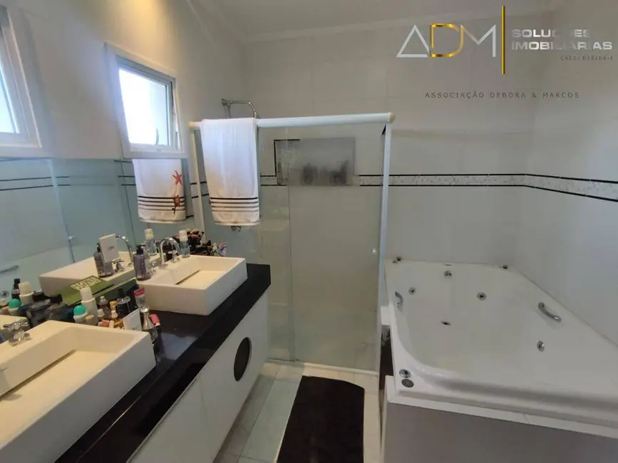 Foto 7 de Casa de Condomínio com 4 quartos à venda, 1360m2 em Botucatu - SP