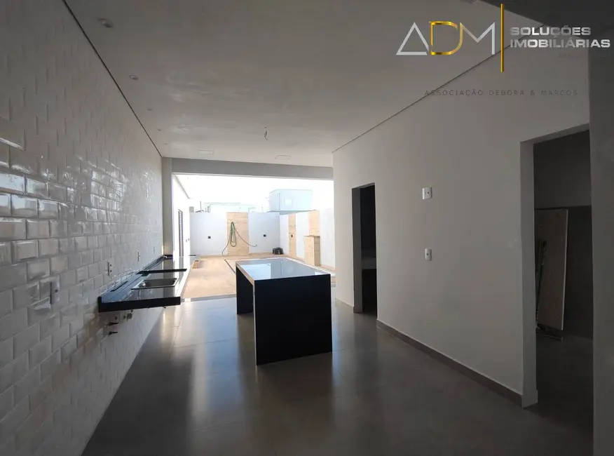 Foto 3 de Casa com 3 quartos à venda, 250m2 em Villas Paraíso, Botucatu - SP