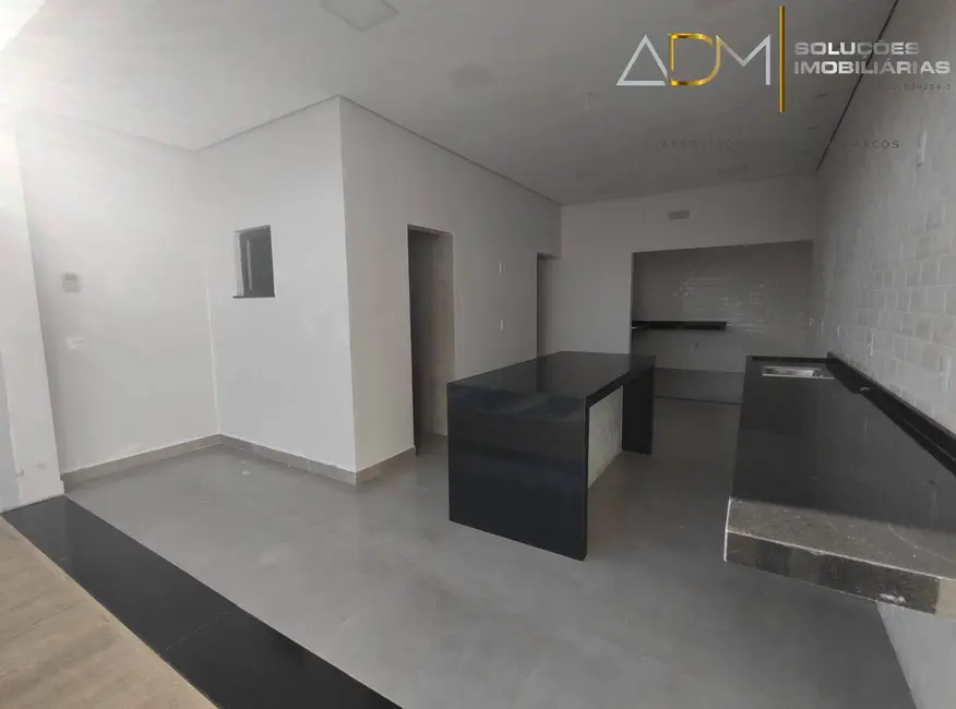 Foto 4 de Casa com 3 quartos à venda, 250m2 em Villas Paraíso, Botucatu - SP