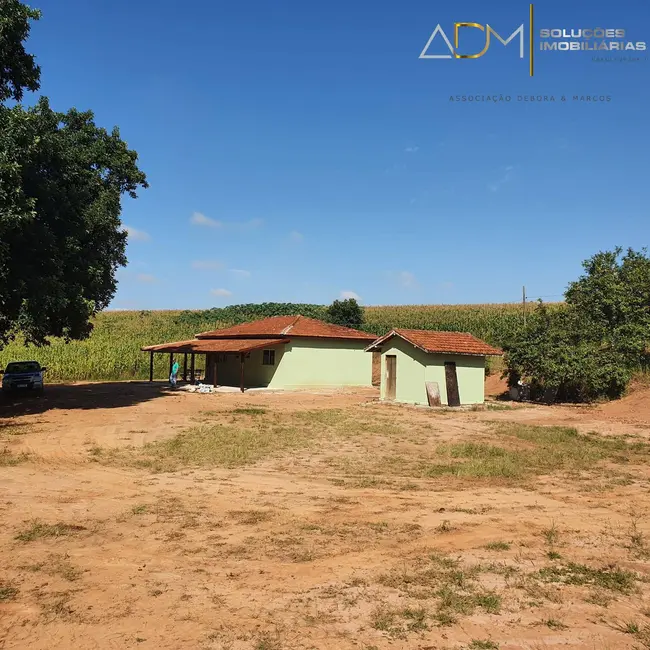 Foto 9 de Sítio / Rancho com 3 quartos para alugar, 5000m2 em Botucatu - SP