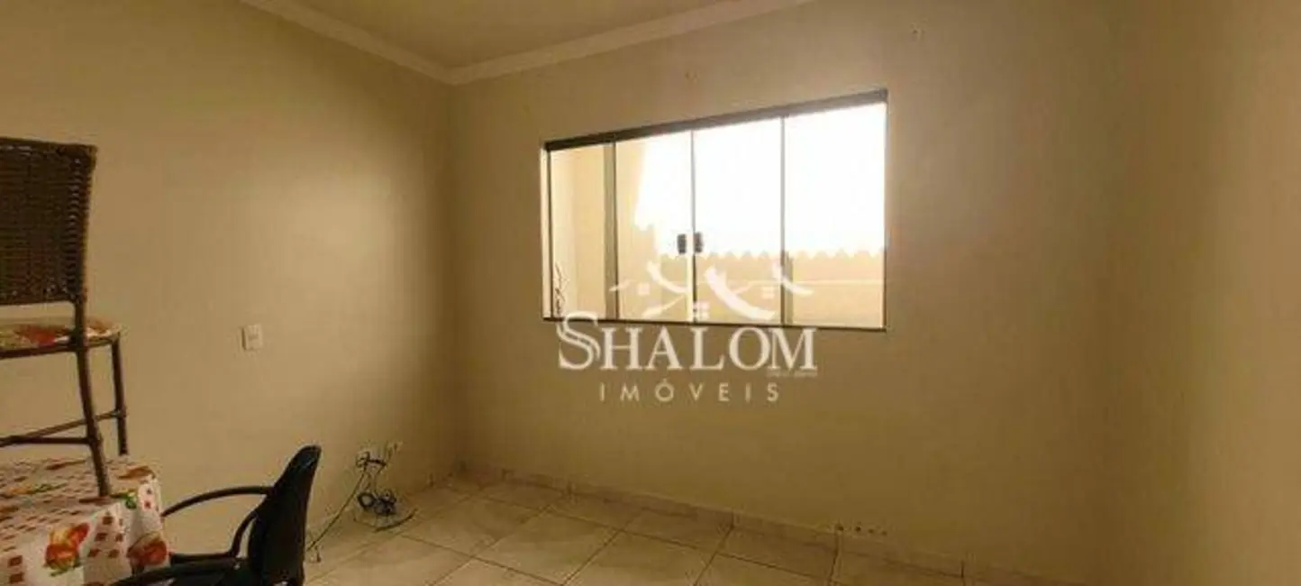 Casa com 3 quartos à venda, 300m2 em Jardim Panorama, Sarandi - PR - imagem 9 Foto 9 de Casa com 3 quartos à venda, 300m2 em Jardim Panorama, Sarandi - PR