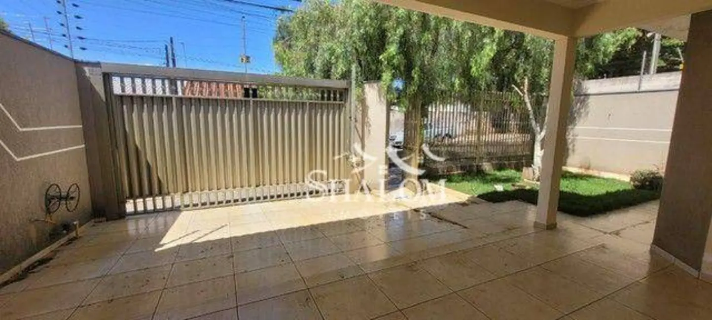 Casa com 3 quartos à venda, 300m2 em Jardim Panorama, Sarandi - PR - imagem 4 Foto 4 de Casa com 3 quartos à venda, 300m2 em Jardim Panorama, Sarandi - PR