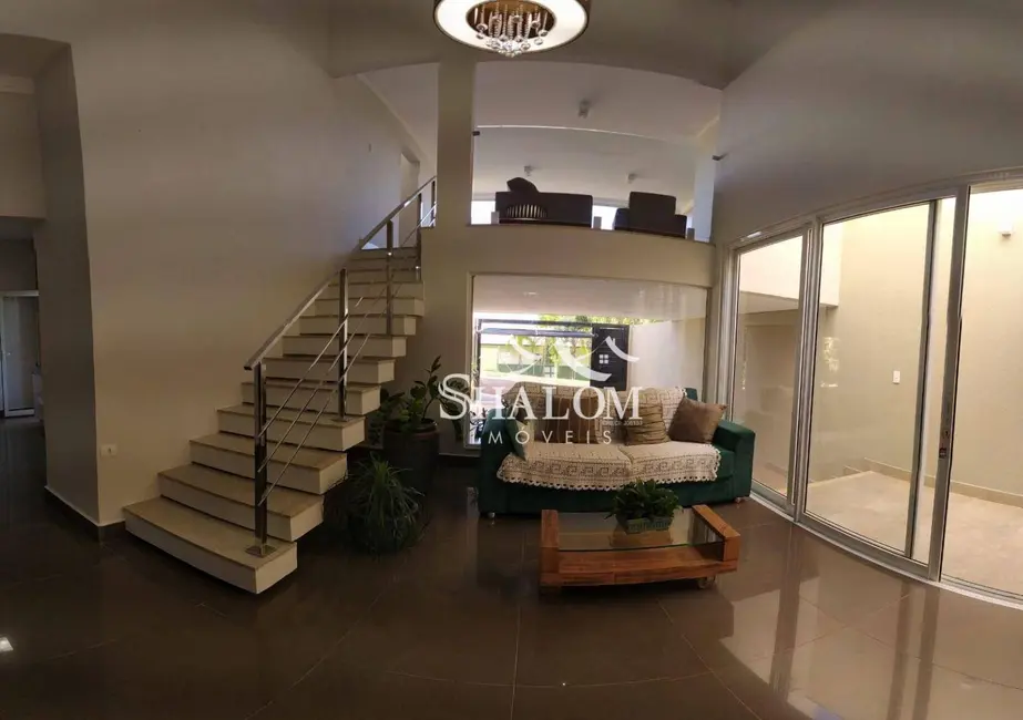 Sobrado com 4 quartos à venda, 312m2 em Jardim Novo Horizonte, Maringa - PR - imagem 8 Foto 8 de Sobrado com 4 quartos à venda, 312m2 em Jardim Novo Horizonte, Maringa - PR
