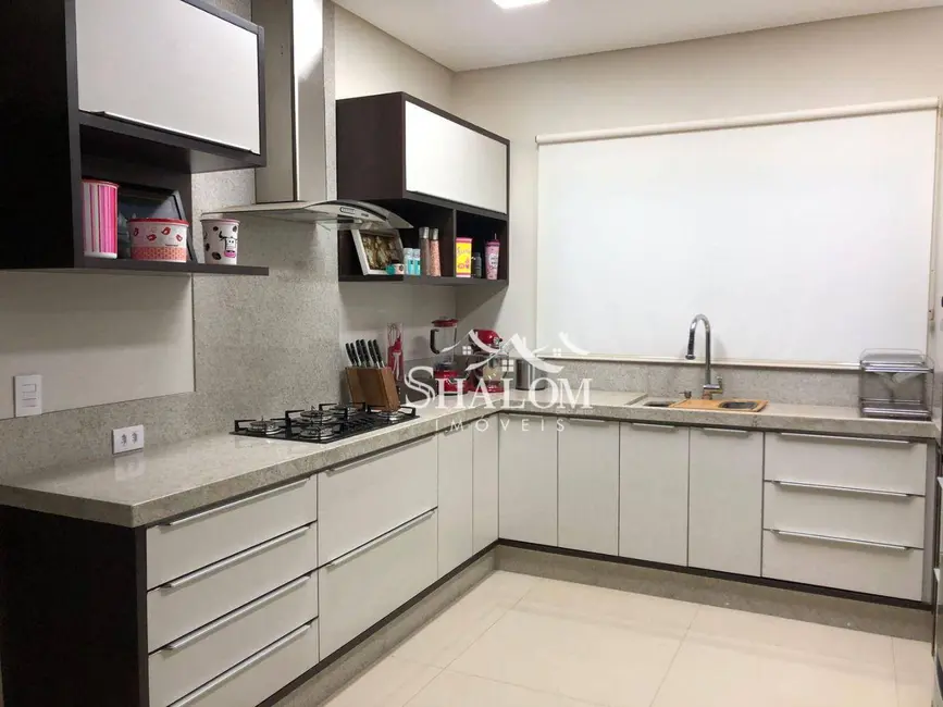 Foto 4 de Sobrado com 4 quartos à venda, 500m2 em Conjunto Residencial Cidade Alta, Maringa - PR