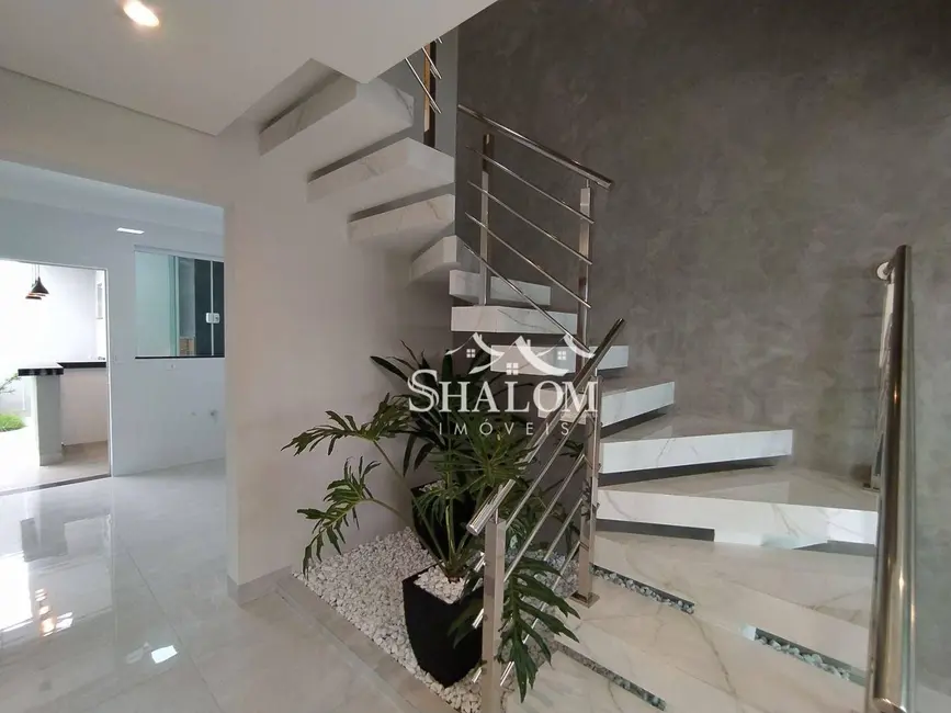 Foto 9 de Sobrado com 3 quartos à venda, 150m2 em Jardim Dias II, Maringa - PR