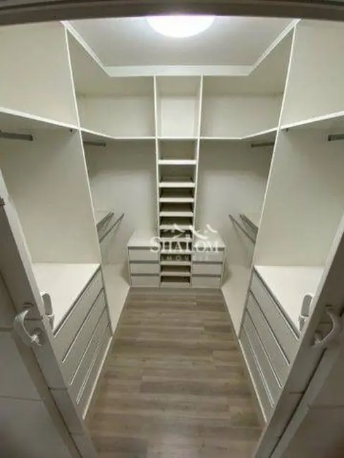 Sobrado com 4 quartos à venda, 249m2 em Jardim Real, Maringa - PR - imagem 7 Foto 7 de Sobrado com 4 quartos à venda, 249m2 em Jardim Real, Maringa - PR