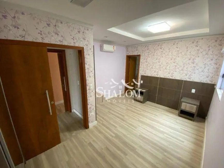 Sobrado com 4 quartos à venda, 249m2 em Jardim Real, Maringa - PR - imagem 8 Foto 8 de Sobrado com 4 quartos à venda, 249m2 em Jardim Real, Maringa - PR