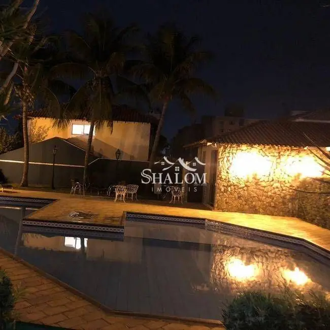 Casa com 4 quartos à venda, 408m2 em Zona 08, Maringa - PR - imagem 5 Foto 5 de Casa com 4 quartos à venda, 408m2 em Zona 08, Maringa - PR