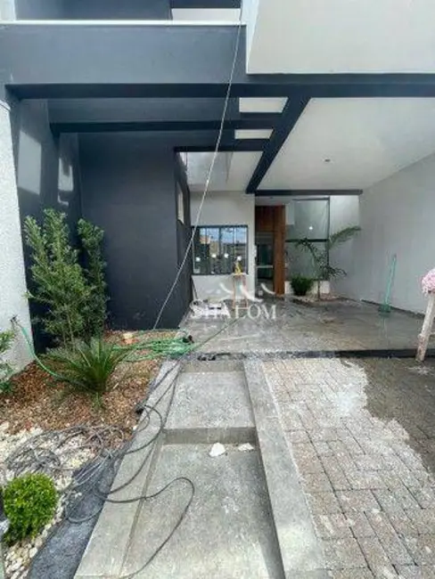Casa com 3 quartos à venda, 165m2 em Jardim Ipanema, Maringa - PR - imagem 2 Foto 2 de Casa com 3 quartos à venda, 165m2 em Jardim Ipanema, Maringa - PR
