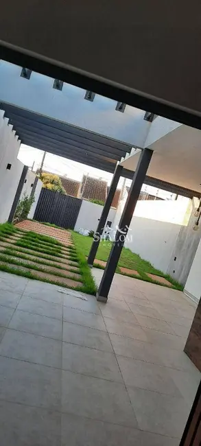 Foto 1 de Casa com 3 quartos à venda, 240m2 em Jardim Rebouças, Maringa - PR