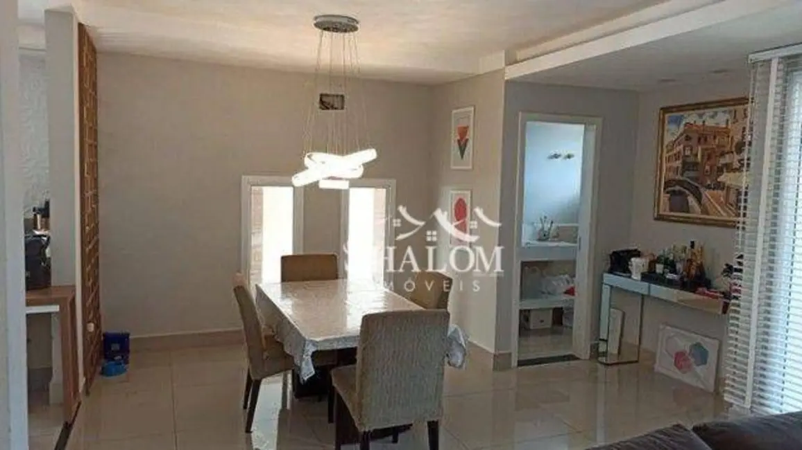 Foto 2 de Casa com 5 quartos à venda, 350m2 em Jardim Olímpico, Maringa - PR