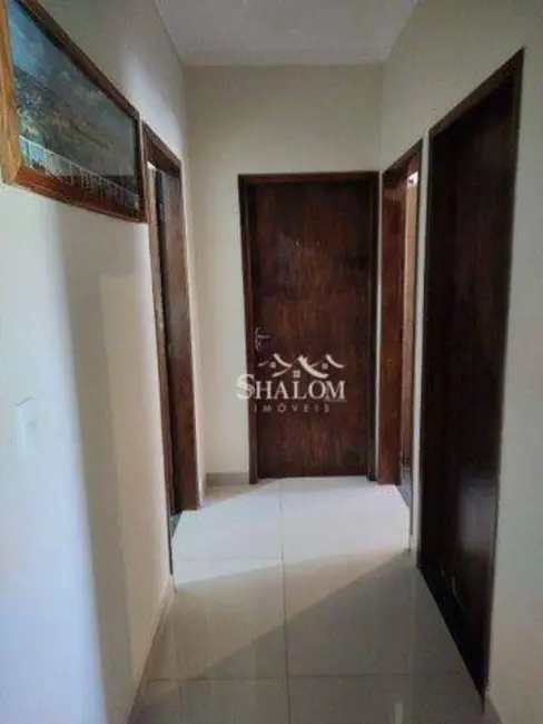 Casa com 5 quartos à venda, 350m2 em Jardim Olímpico, Maringa - PR - imagem 4 Foto 4 de Casa com 5 quartos à venda, 350m2 em Jardim Olímpico, Maringa - PR