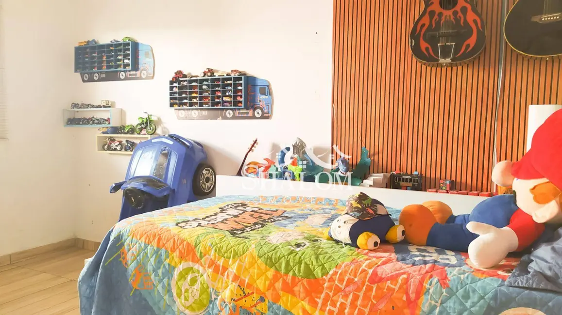 Casa com 3 quartos à venda, 138m2 em Jardim Independência II, Sarandi - PR - imagem 4 Foto 4 de Casa com 3 quartos à venda, 138m2 em Jardim Independência II, Sarandi - PR