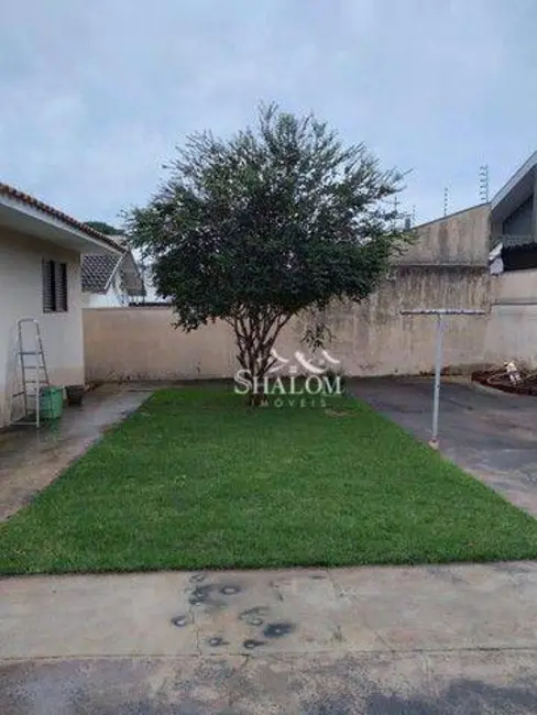 Casa com 4 quartos à venda, 360m2 em Conjunto Habitacional Karina, Maringa - PR - imagem 3 Foto 3 de Casa com 4 quartos à venda, 360m2 em Conjunto Habitacional Karina, Maringa - PR