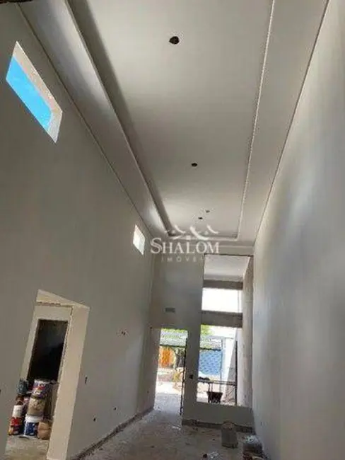 Casa com 3 quartos à venda, 196m2 em Jardim Itália II, Maringa - PR - imagem 7 Foto 7 de Casa com 3 quartos à venda, 196m2 em Jardim Itália II, Maringa - PR