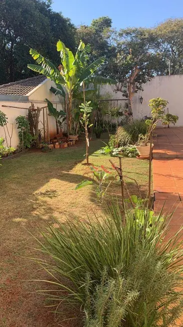 Sobrado com 5 quartos à venda, 1116m2 em Zona 08, Maringa - PR - imagem 7 Foto 7 de Sobrado com 5 quartos à venda, 1116m2 em Zona 08, Maringa - PR